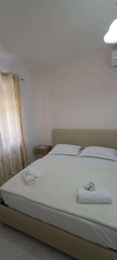 ホテル Eljos House Përmet エクステリア 写真