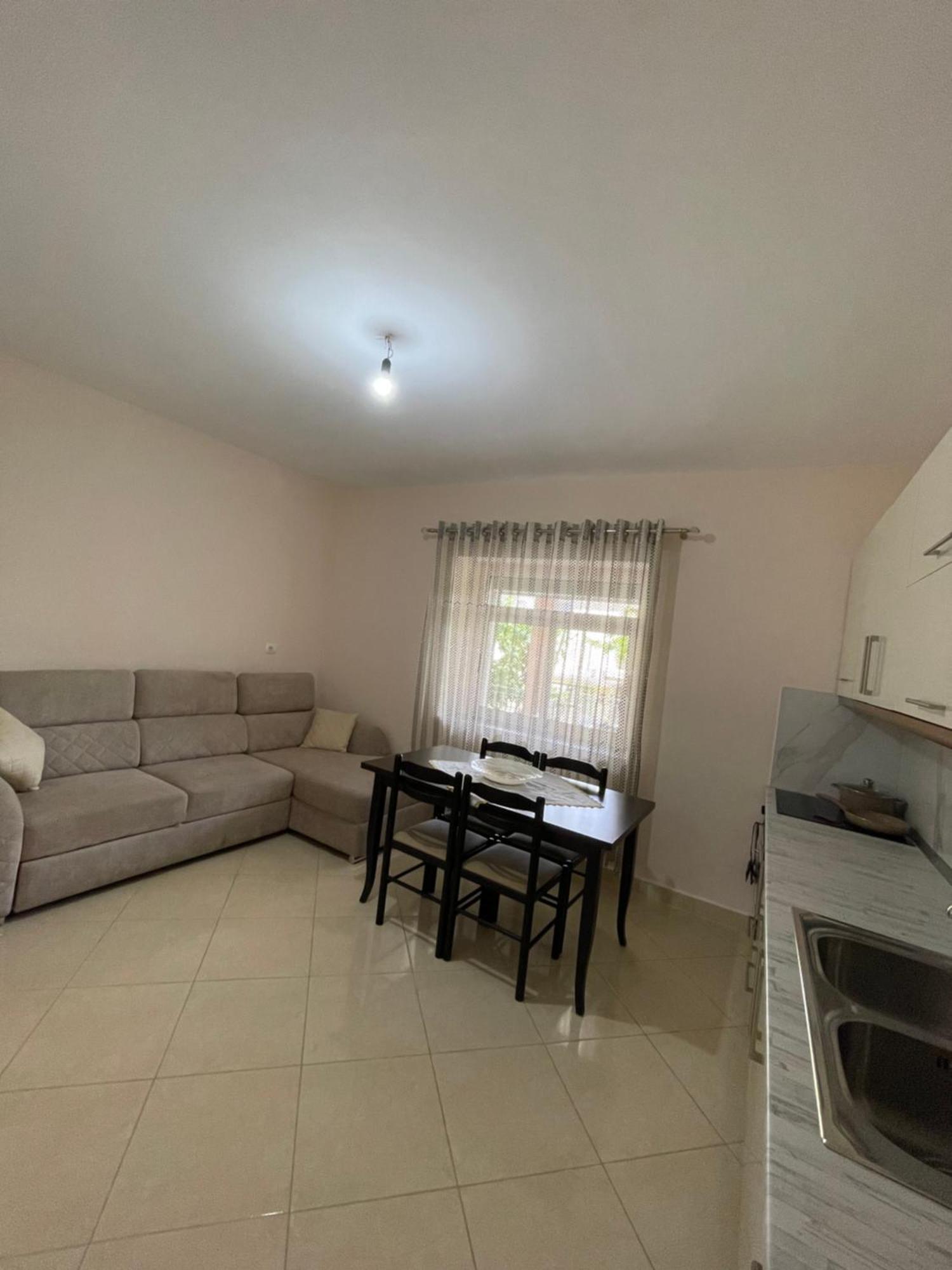 ホテル Eljos House Përmet エクステリア 写真